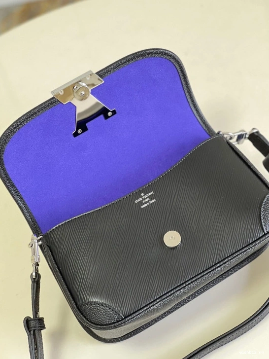 WIS LOUIS VUITTON BUCI 1114